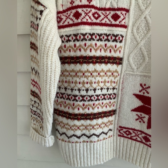 American Eagle Mock Neck Fair Isle Snowflake Sweater Size Small - Picture 4 of 14